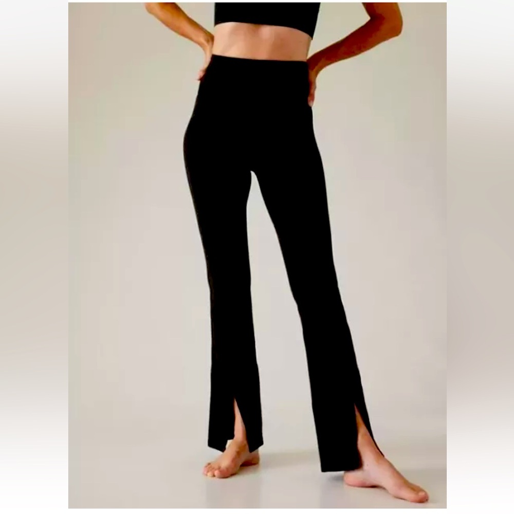 Athleta NWT Black High-Waisted Yoga Pants